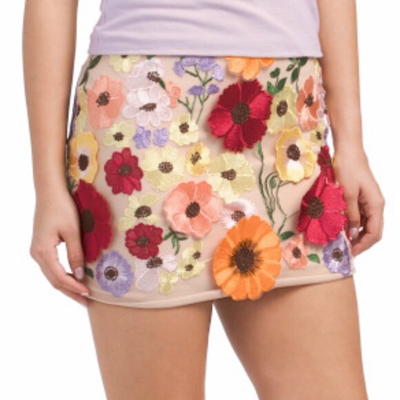Endless Rose  | Floral Appliqué Embroidered Mini Skirt | NWT - Picture 1 of 4